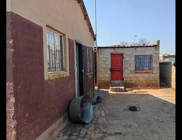 6 BEDROOM HOUSE FOR SALE IN INXIWENI